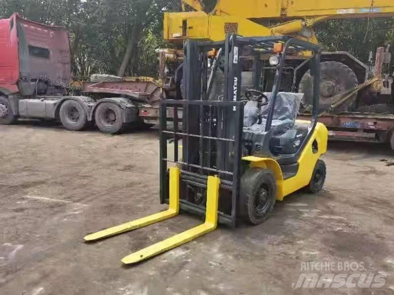 Komatsu 3Ton 柴油卡車