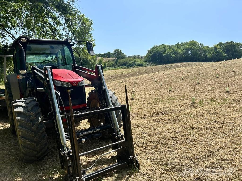 Massey Ferguson 5710 曳引機