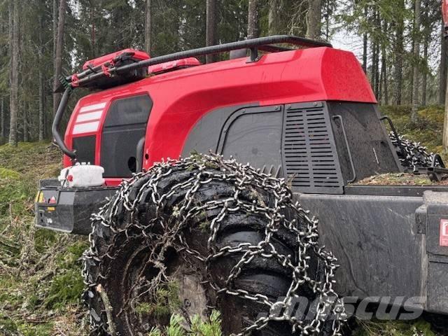 Komatsu 951 收穫機