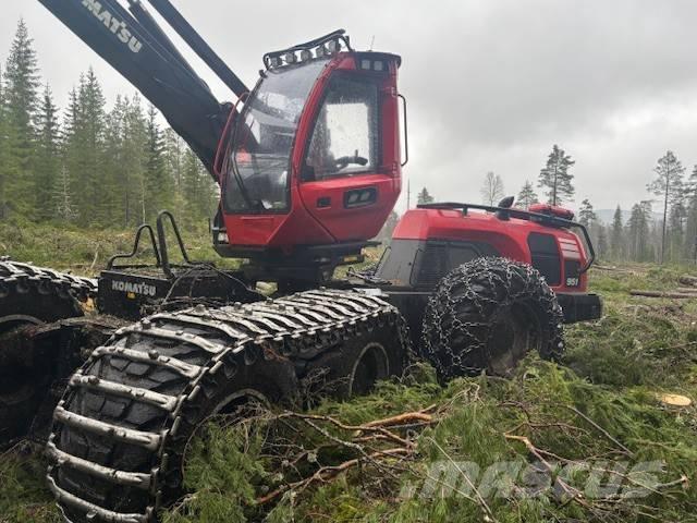 Komatsu 951 收穫機