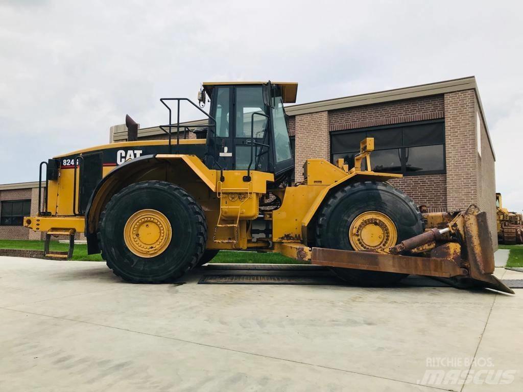 CAT 824 G 推土機 
