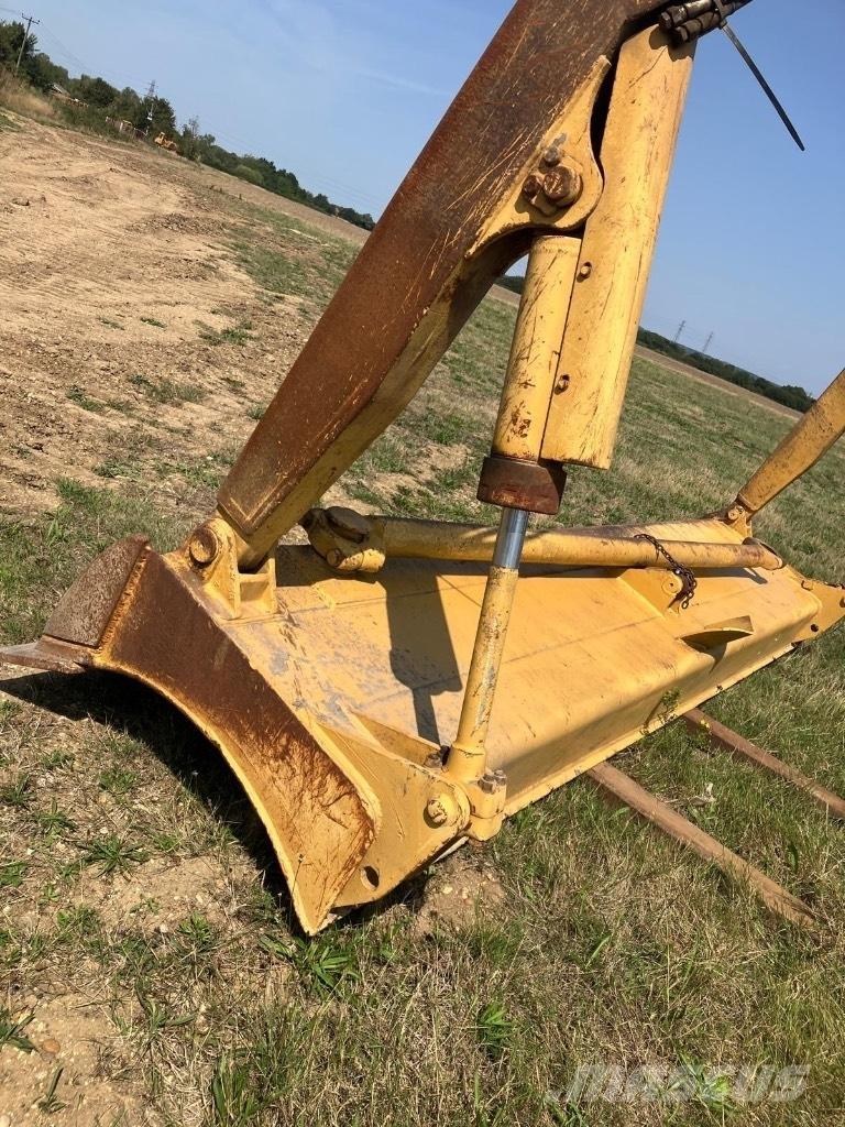 CAT 825 C 土壤壓實機