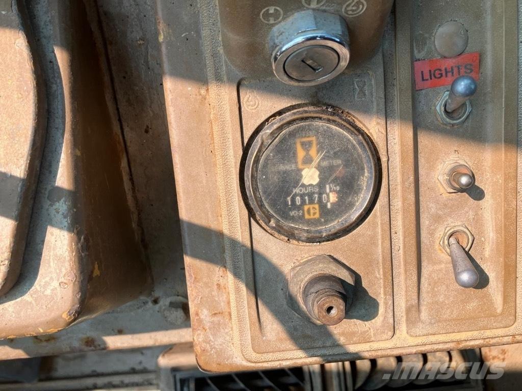 CAT 825 C 土壤壓實機