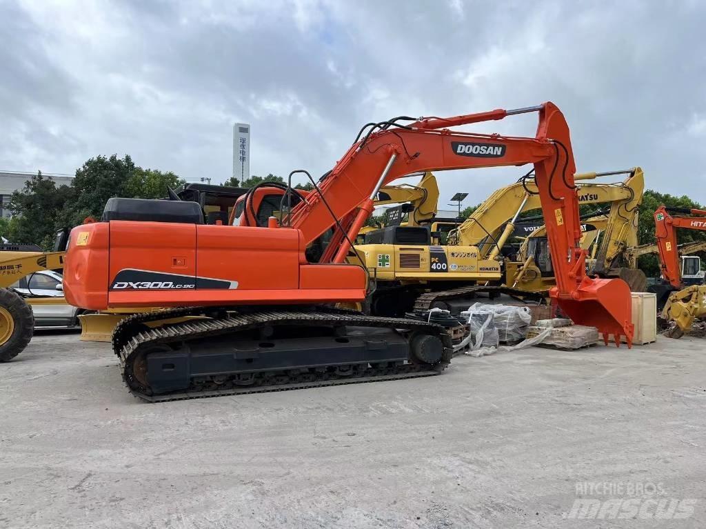Doosan DX 300 履帶式 挖土機/掘鑿機/挖掘機