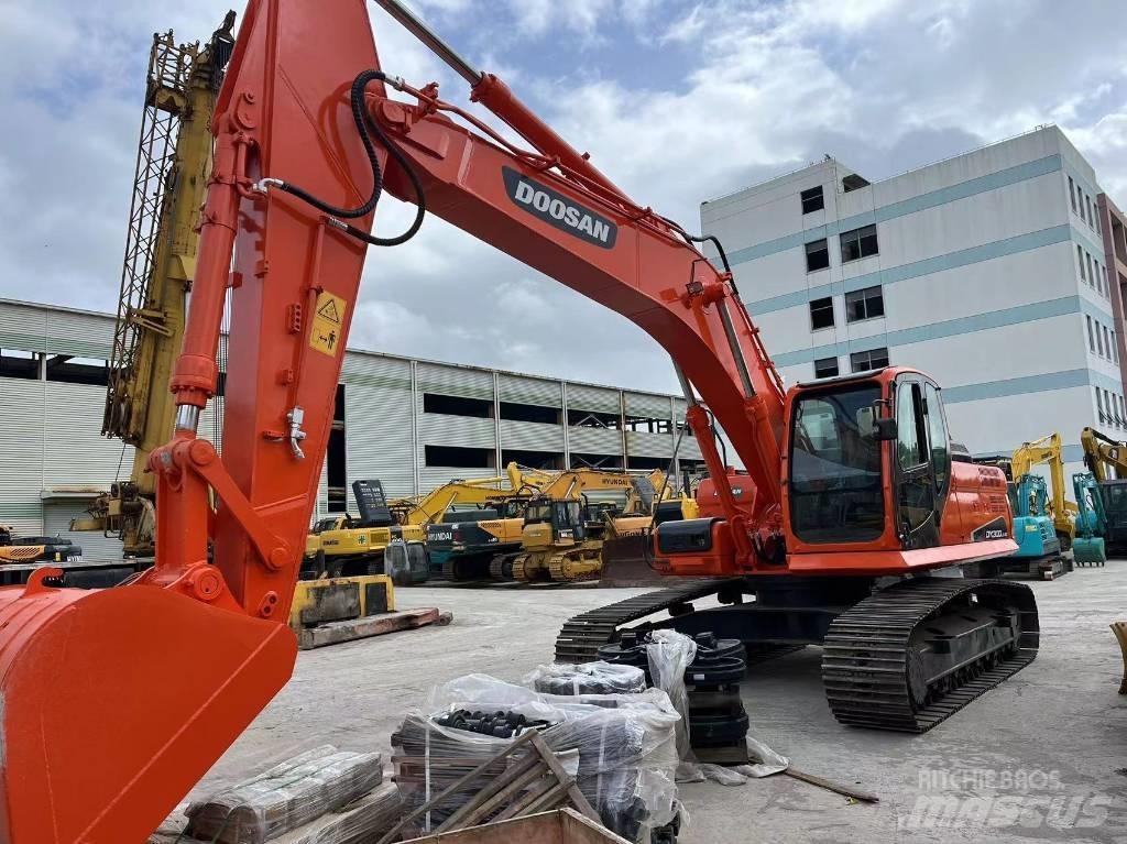 Doosan DX 300 履帶式 挖土機/掘鑿機/挖掘機