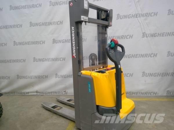 Jungheinrich EJC 112 行走控制式堆積機