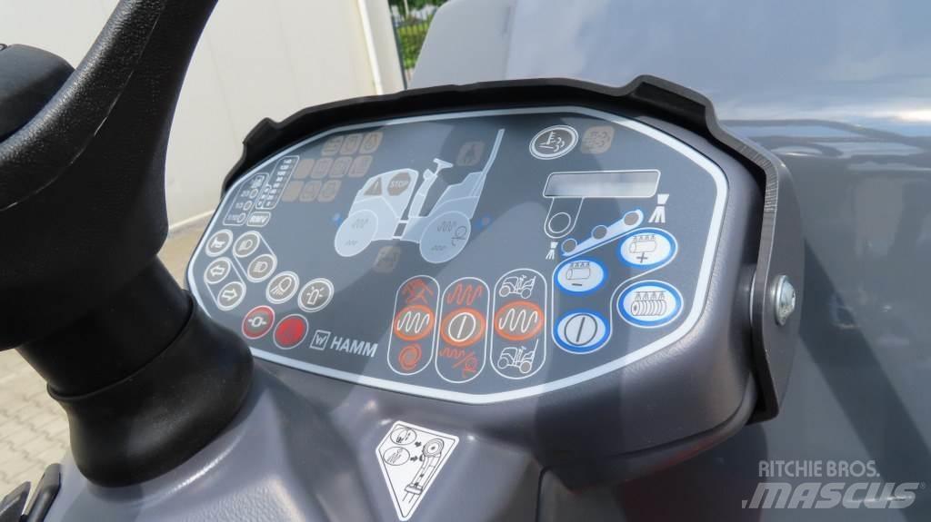 Hamm HD 13i VV 雙輪滾壓機