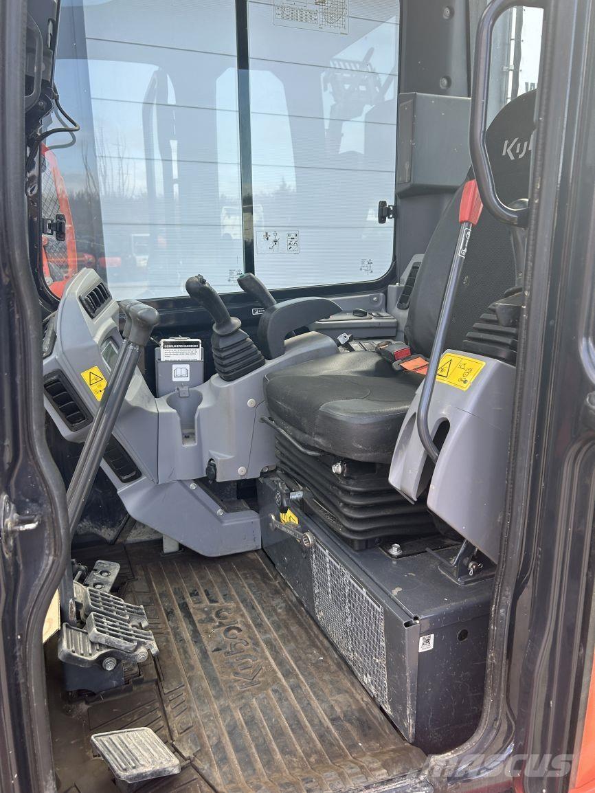 Kubota U36-4 (7398) 小型挖土機/掘鑿機<7t(小型挖掘機)