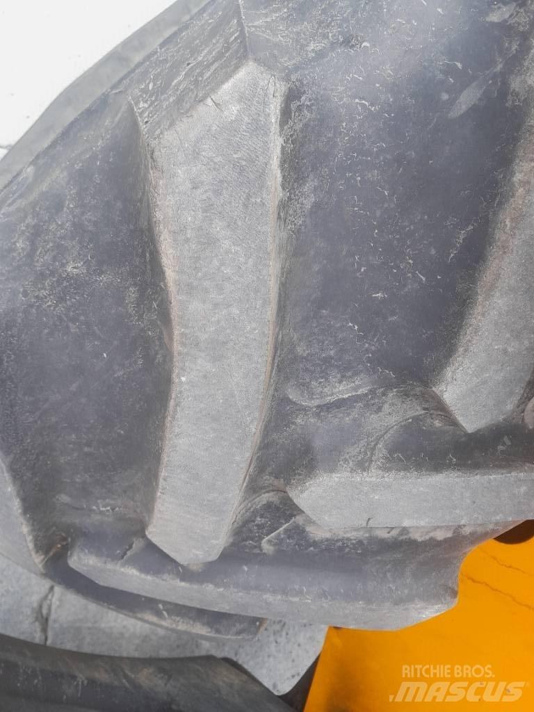 JCB 526-56 農業用伸縮臂裝載機