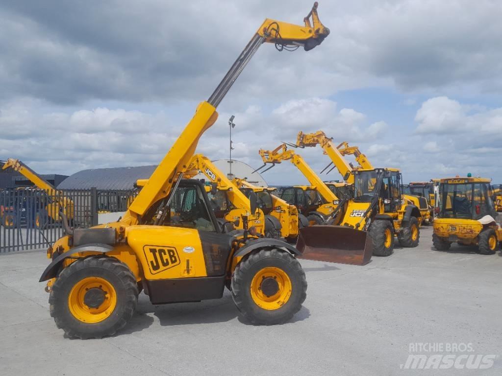 JCB 526-56 農業用伸縮臂裝載機