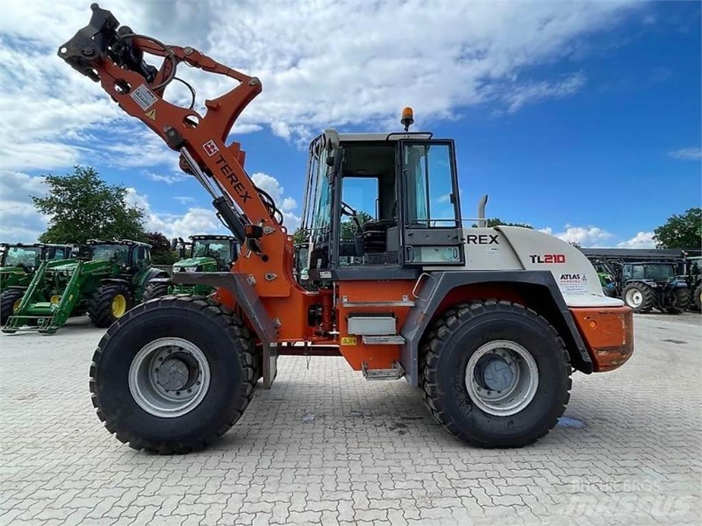 Terex TL210 輪胎式裝載機