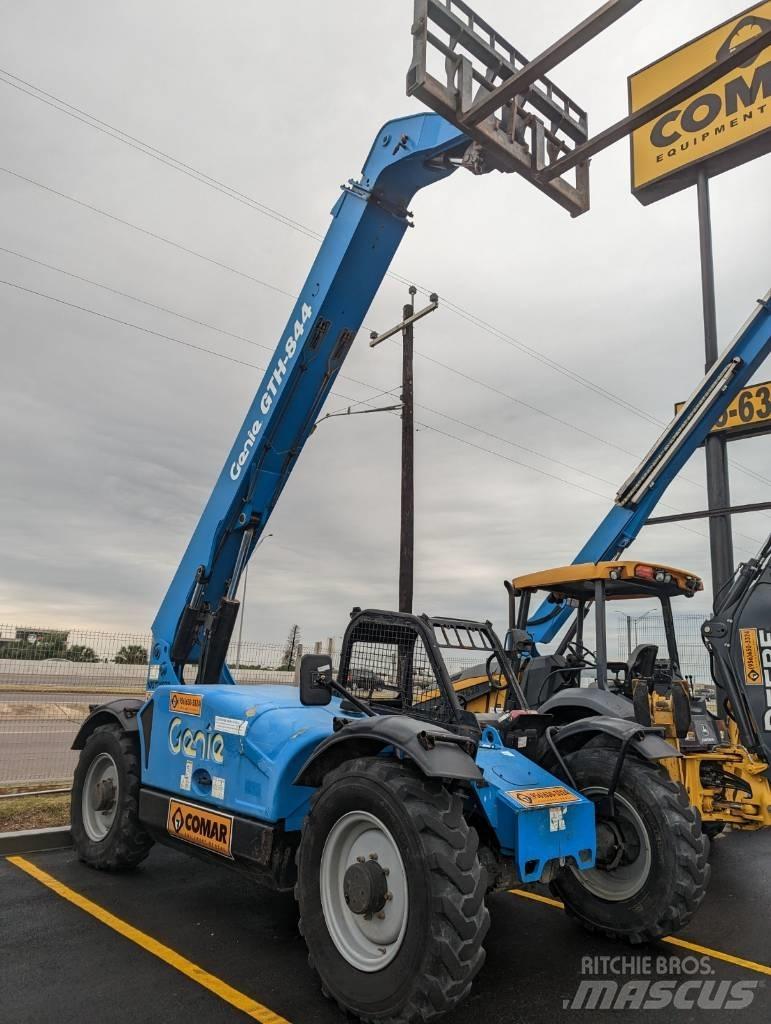 Genie GTH 844 伸縮臂高空作業車