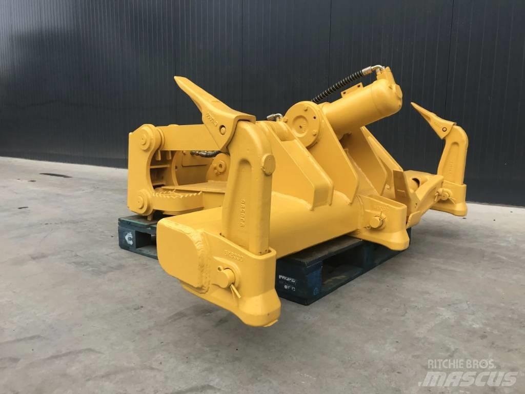 Komatsu D51 鬆土機