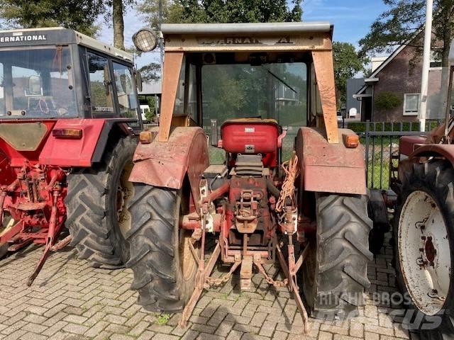 International 423 曳引機