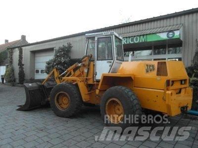 JCB 420 輪胎式裝載機