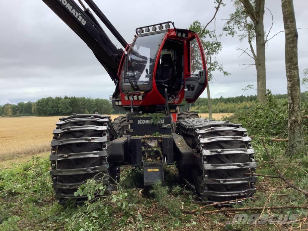 Komatsu 951 收穫機