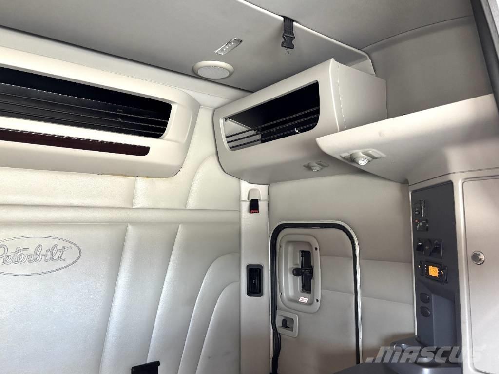 Peterbilt 567 曳引機組件