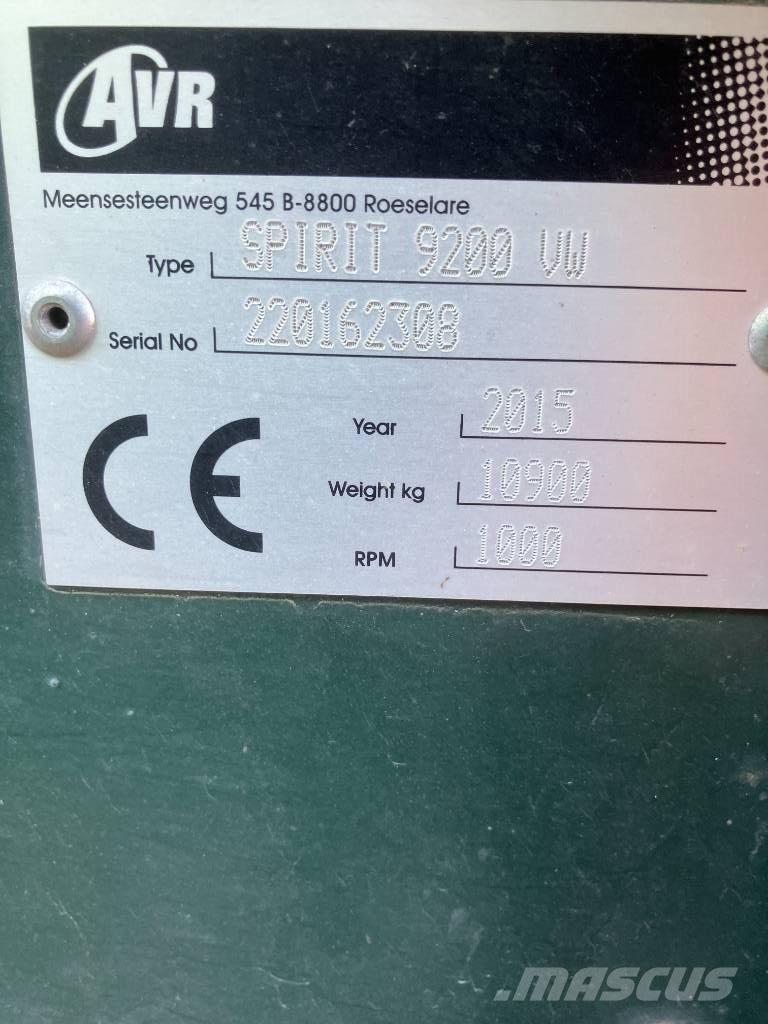 AVR 9200 馬鈴薯收穫機和挖掘機