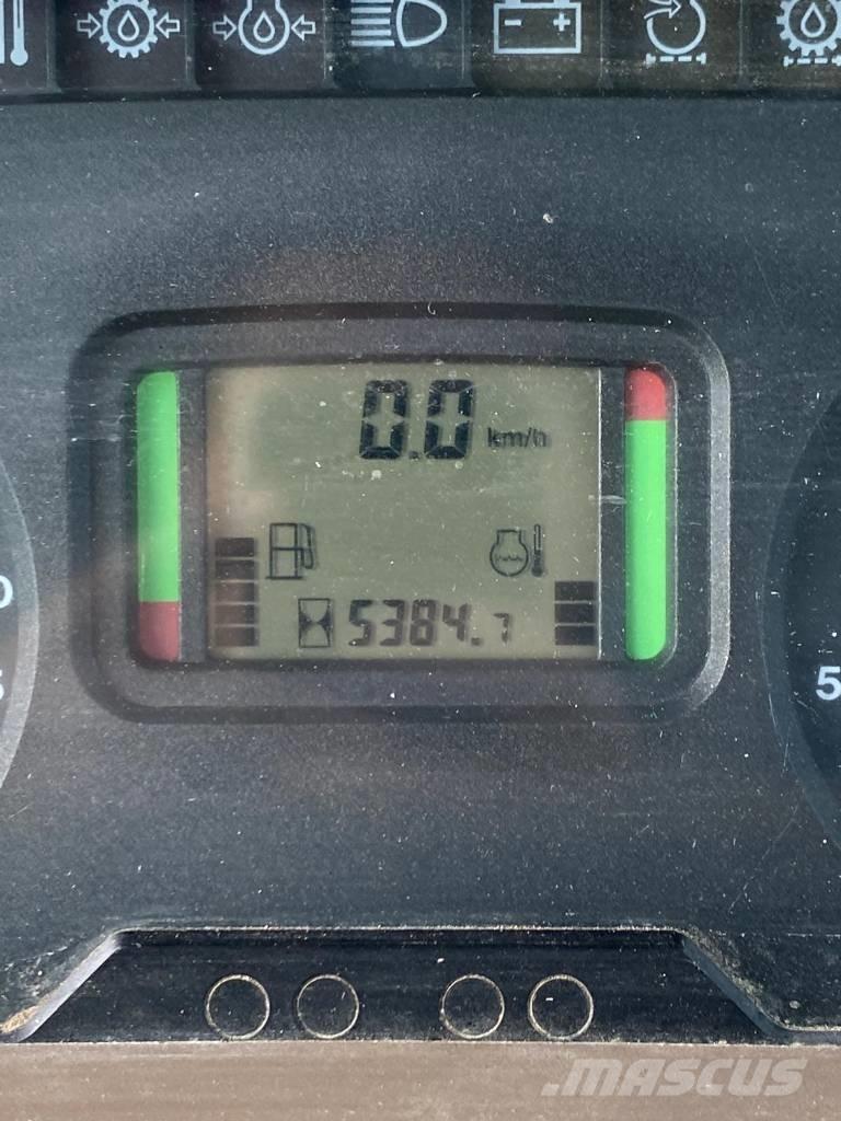 John Deere 6534 曳引機