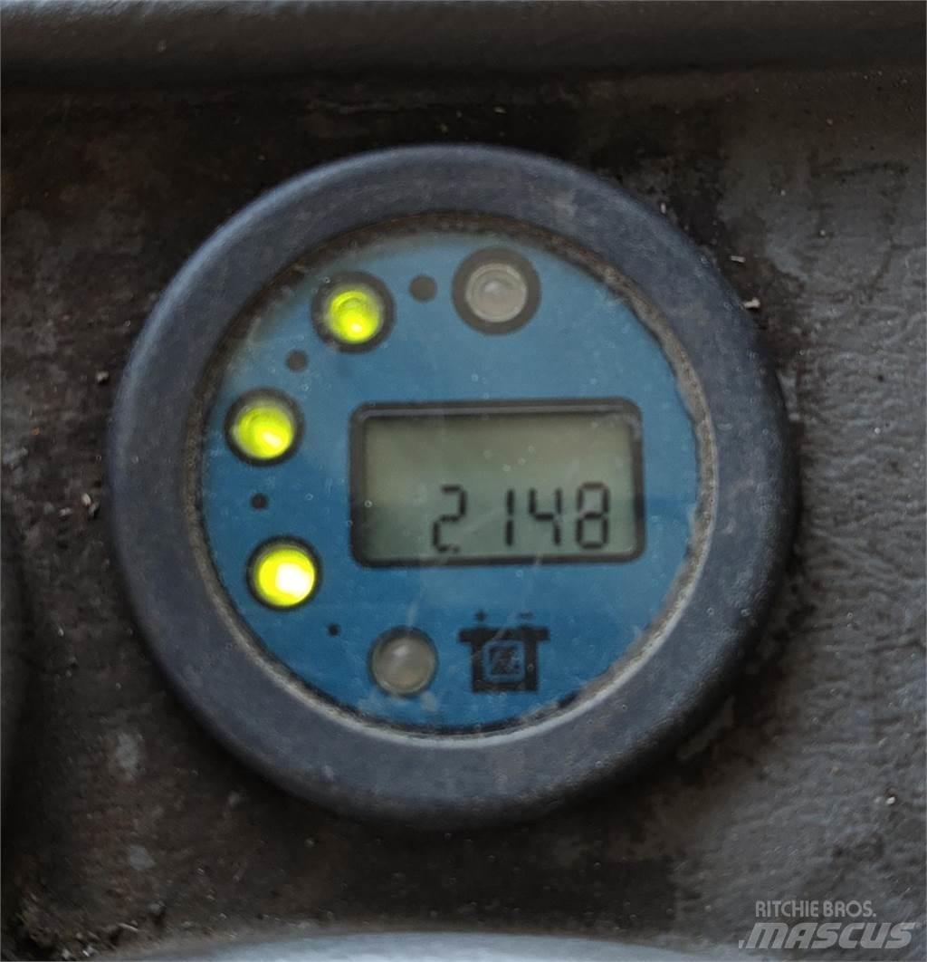 Atlet AJN160 平台型低架升降機