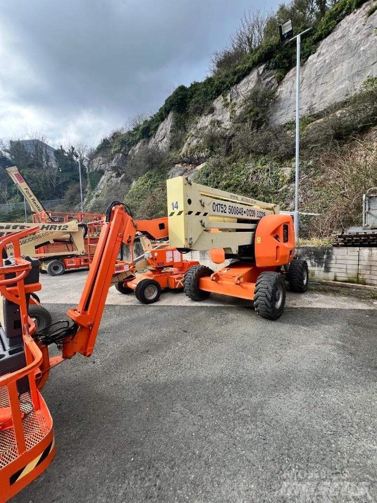 JLG AJ450 曲臂高空作業車