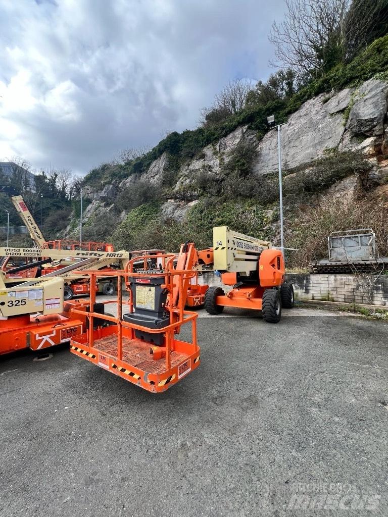 JLG AJ450 曲臂高空作業車