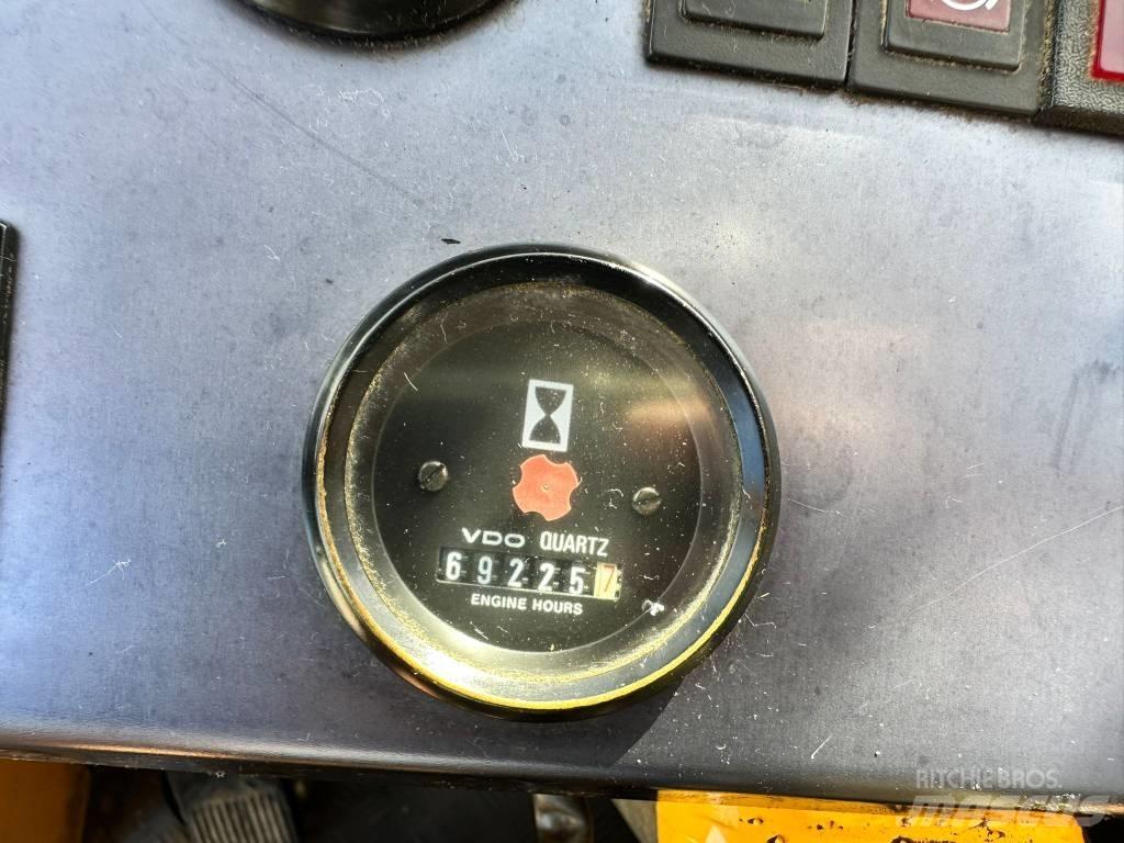 Volvo L 160 輪胎式裝載機