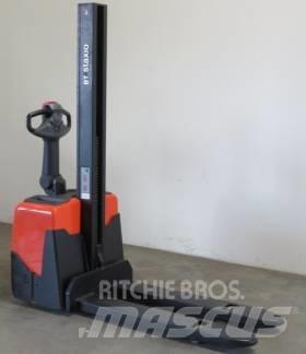 Toyota HWE 100 行走控制式堆積機