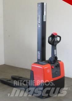 Toyota HWE 100 行走控制式堆積機