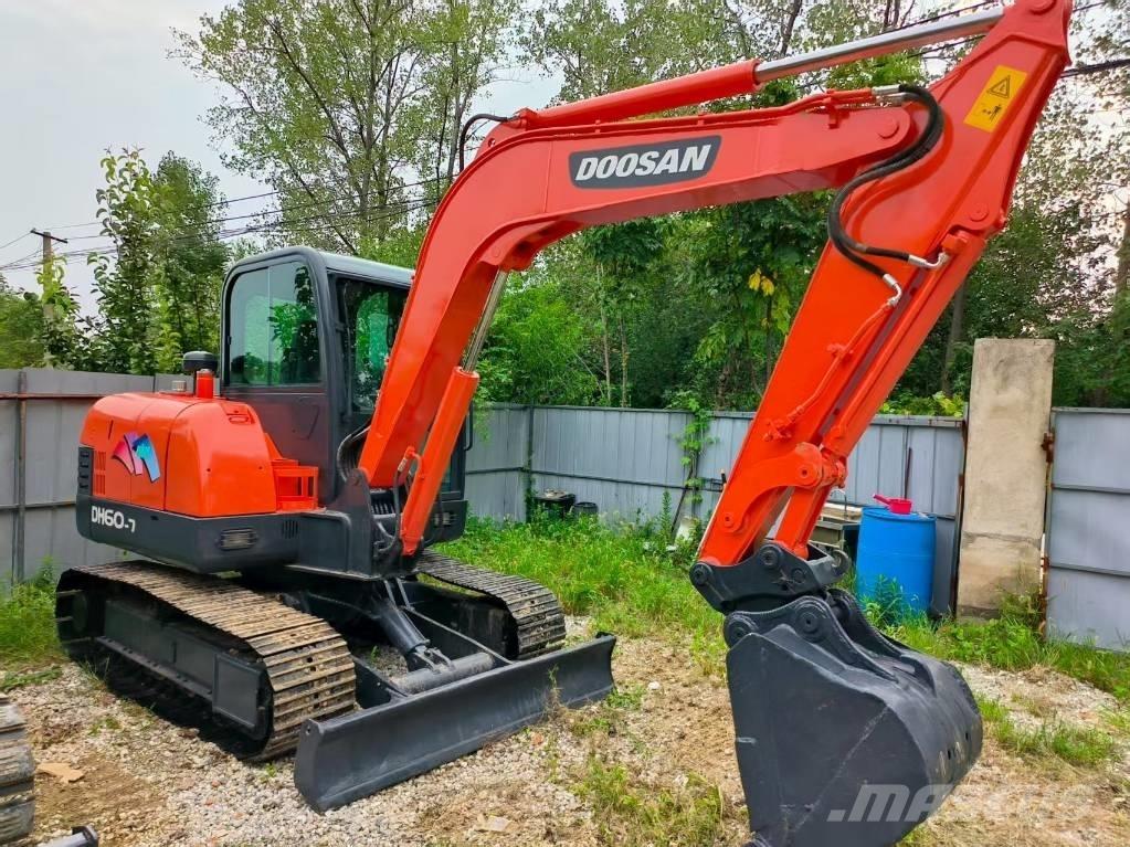 Doosan DH 60-7 小型挖土機/掘鑿機<7t(小型挖掘機)