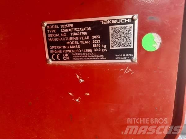 Takeuchi TB 257 FR 小型挖土機/掘鑿機<7t(小型挖掘機)