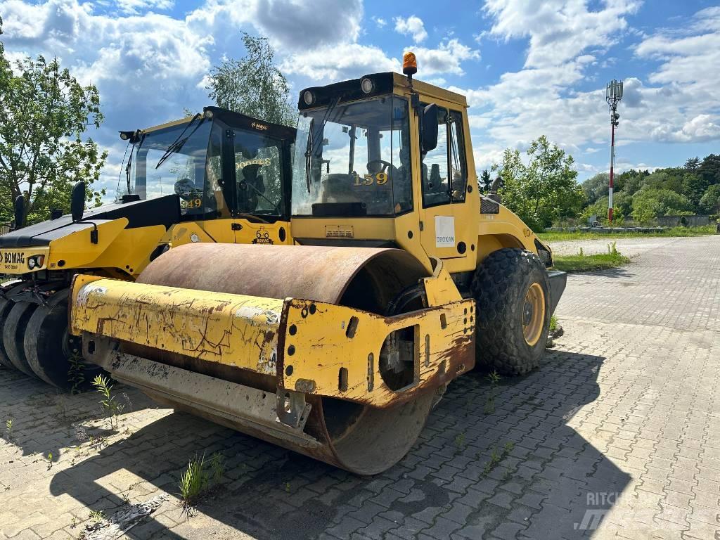 Bomag BW 211 D-4 單輪滾壓機