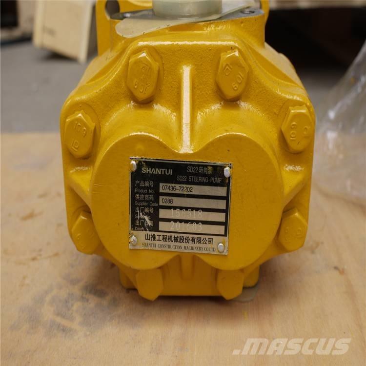 Komatsu D85A-18 pump 油壓