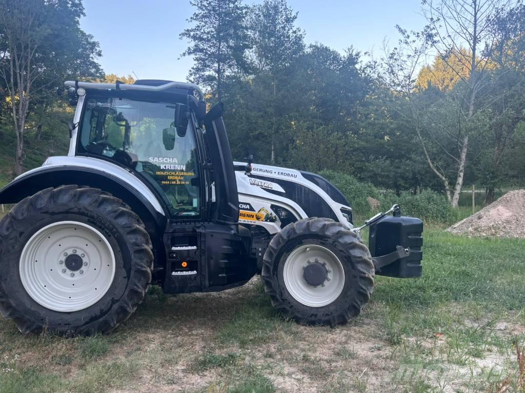 Valtra T 145 林業用曳引機