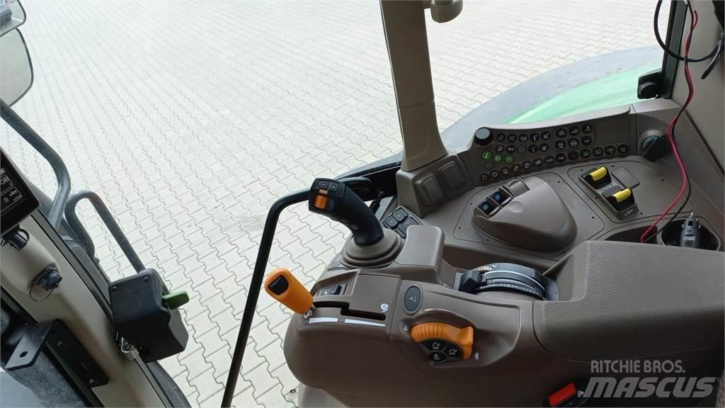 John Deere 6120M 曳引機