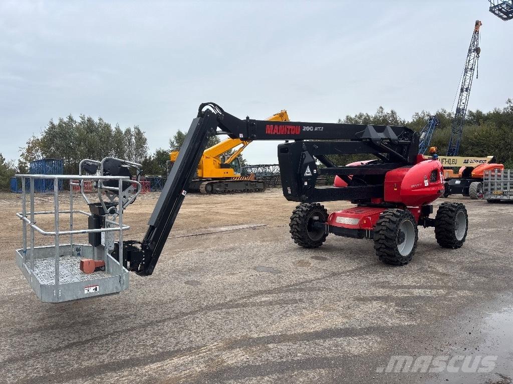 Manitou 200 ATJ 曲臂高空作業車