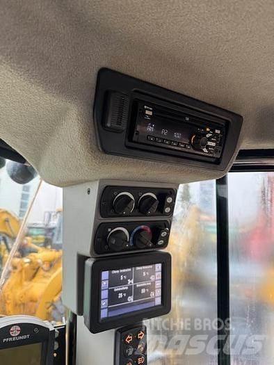 CAT 966M 輪胎式裝載機