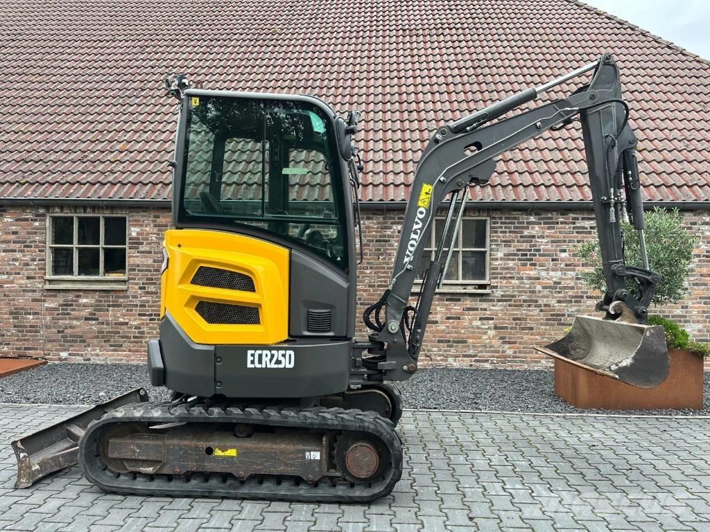 Volvo ECR 25 D 小型挖土機/掘鑿機<7t(小型挖掘機)