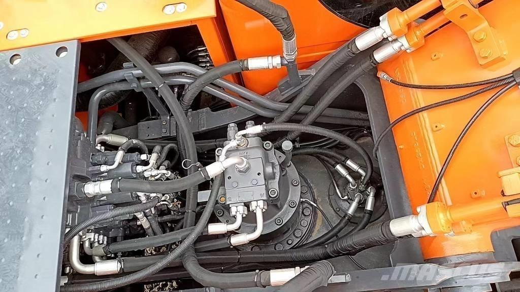 Doosan 225 LC-9 履帶式 挖土機/掘鑿機/挖掘機