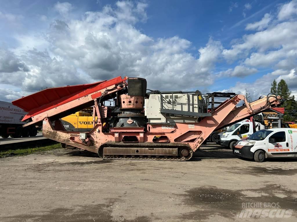 Sandvik QH 330 移動式壓碎機