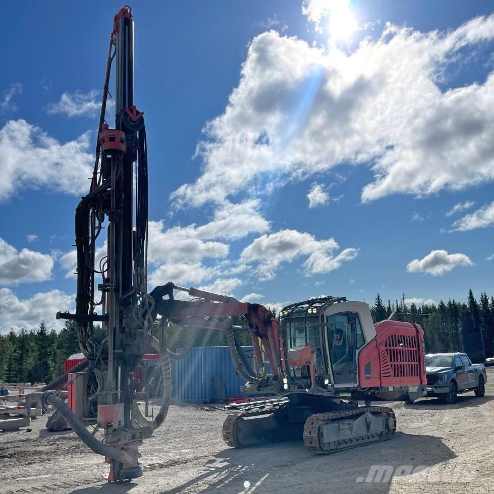 Sandvik DX800i 鑽孔機