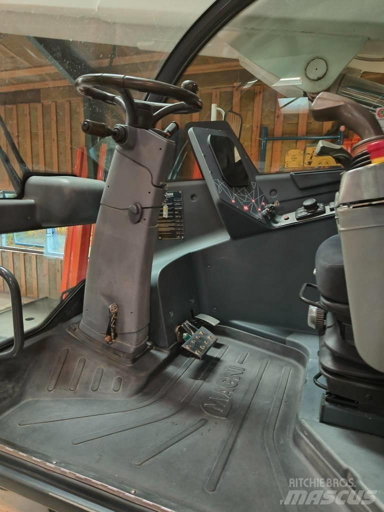 Magni RTH 5.30 伸縮臂操作車