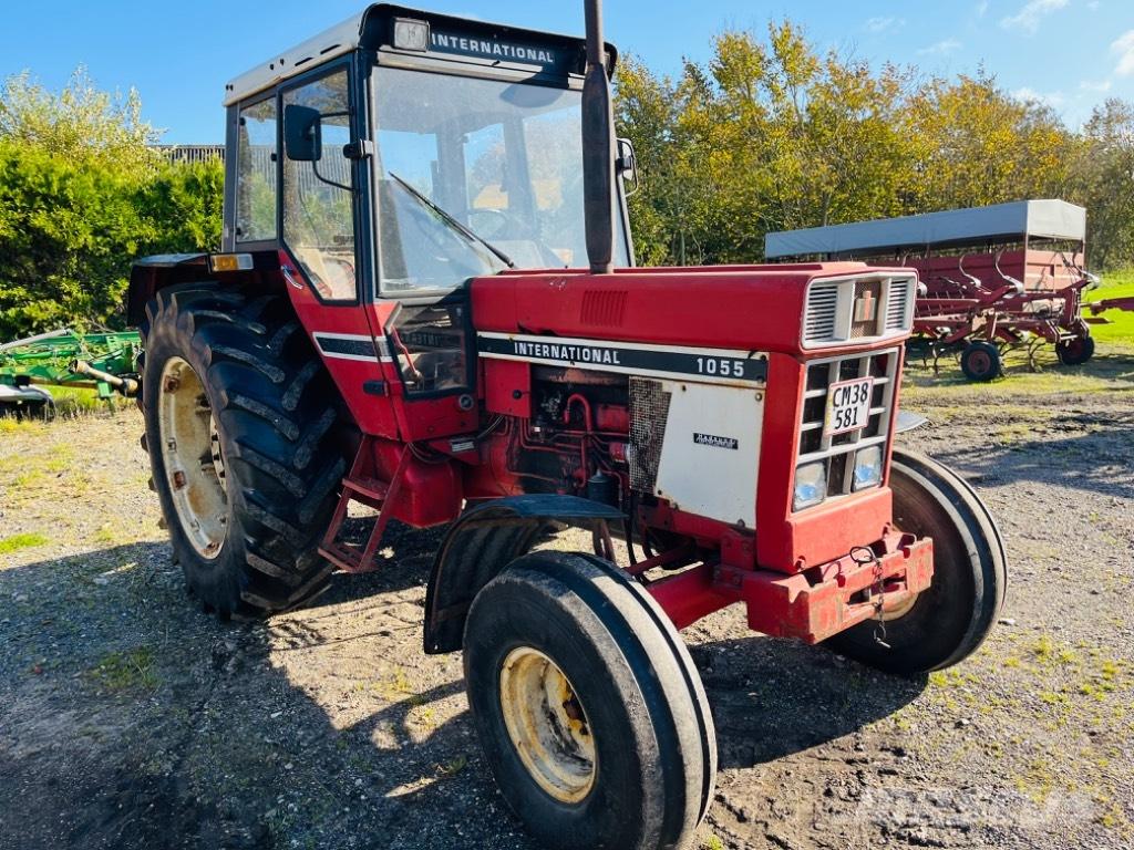 International 1055 曳引機