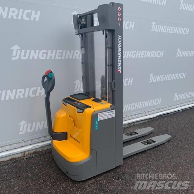 Jungheinrich EJC 214 行走控制式堆積機