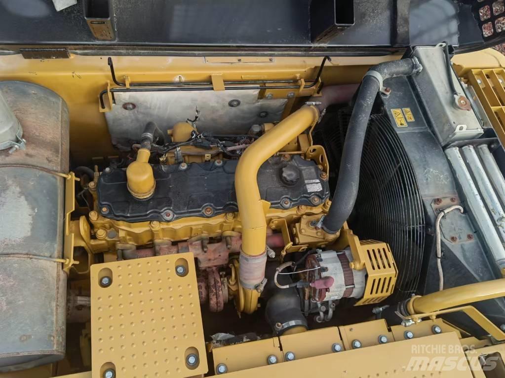CAT 325 D2 履帶式 挖土機/掘鑿機/挖掘機