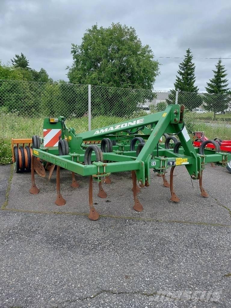 Amazone Cenius 3001 中耕管理機