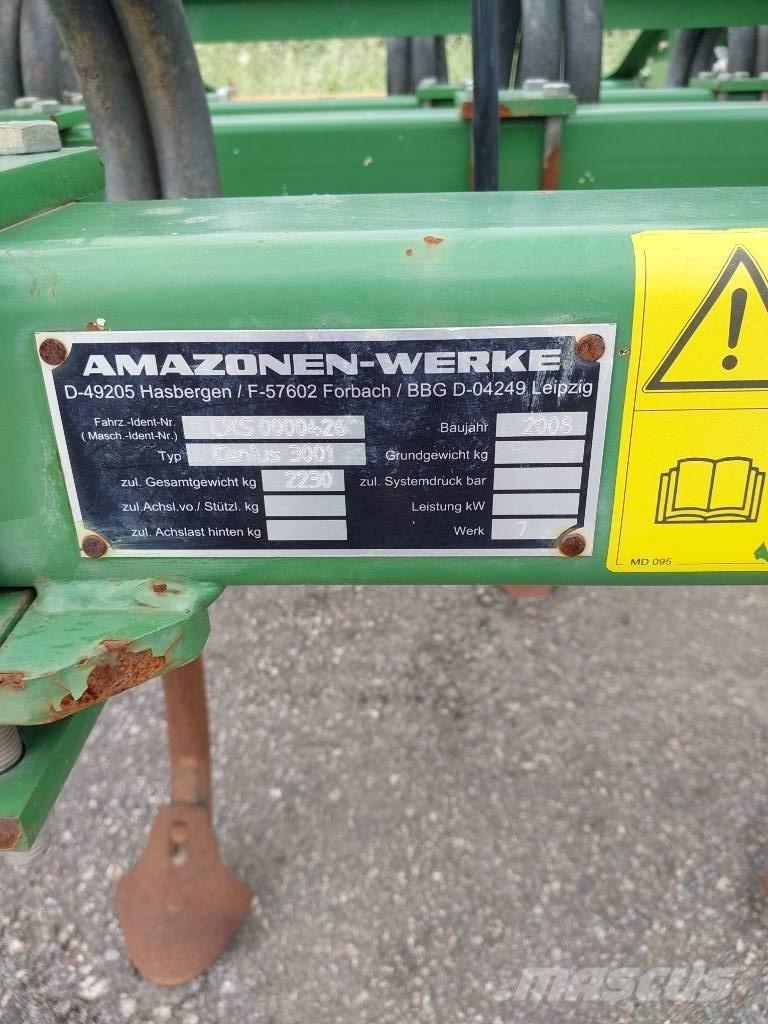 Amazone Cenius 3001 中耕管理機