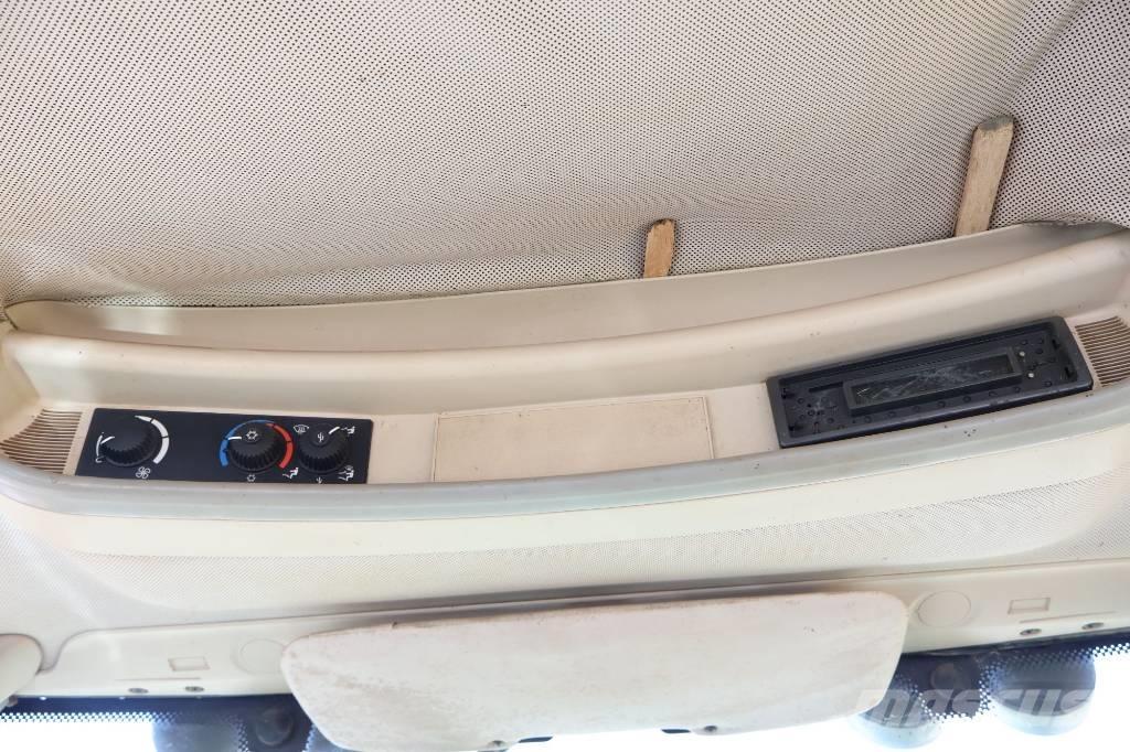 John Deere 6830 曳引機