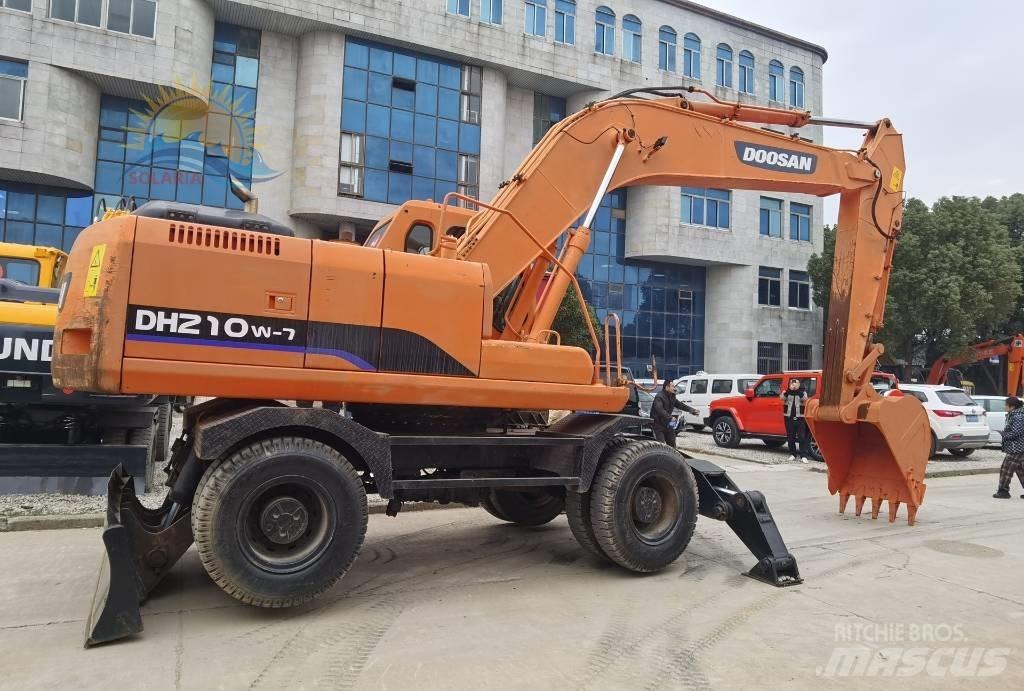 Doosan DH 210 W-7 旋轉式挖土機/掘鑿機/挖掘機