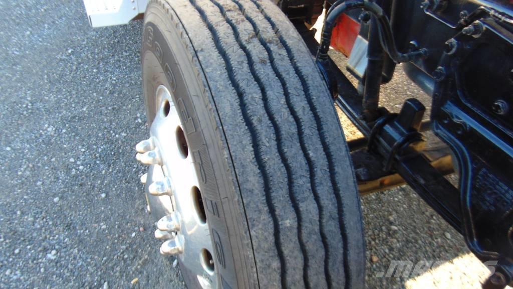 Peterbilt 389 曳引機組件